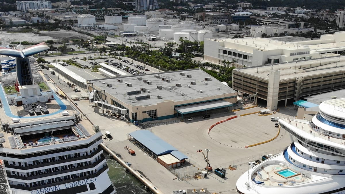 Port Everglades Terminal 4 — the kind of mid-week turnaround the final-payment window targets.