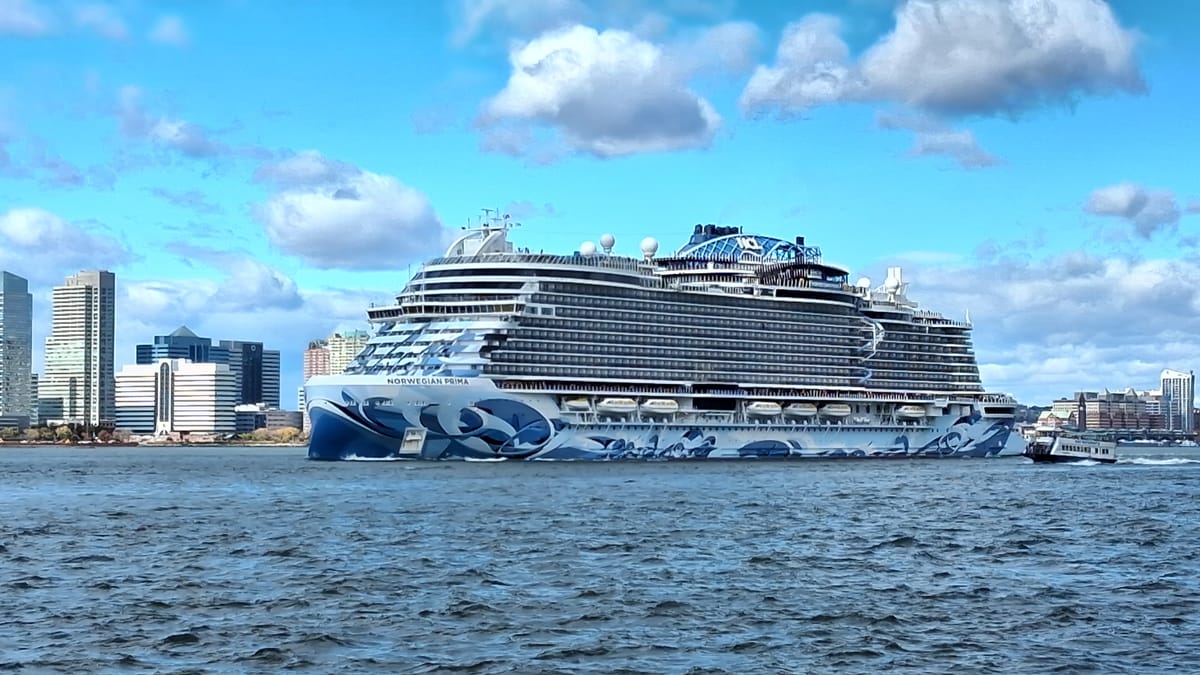 Norwegian Prima — exterior detail showing the standard-balcony stack.